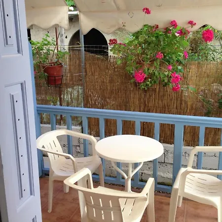 Konstantina Άγιος Νικήτας