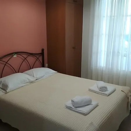 Konstantina Άγιος Νικήτας